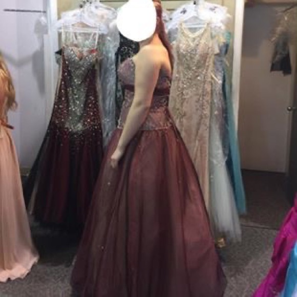 Prom Dress - Picture 2 of 5